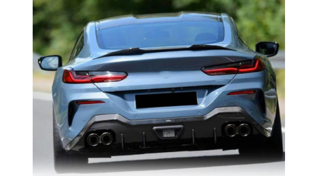 Спойлер за багажник за BMW G16 / F93 (2018+) gran coupe, V design - черен гланц