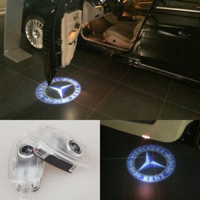 Лого проектор на мястото на плафона на вратата - Mercedes